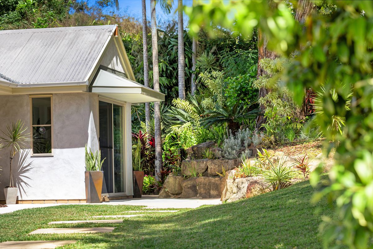 8 Livistona Drive, Doonan