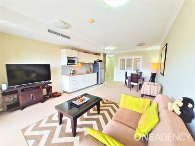 305 / 350 Esplanade, Scarness