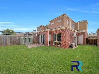 16 / 35 Tullidge Street, Melton