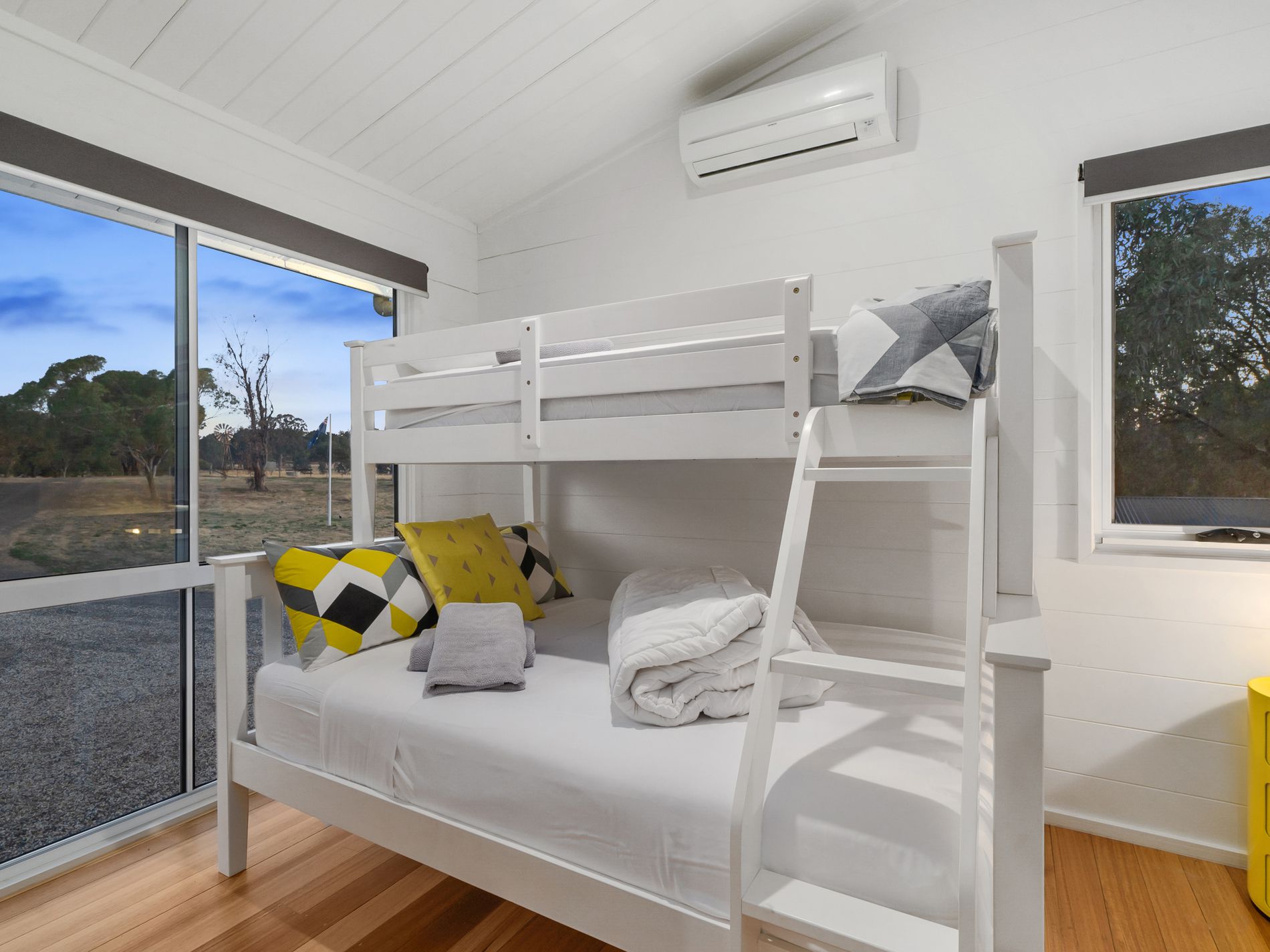 454 Howes Creek Road, Mansfield