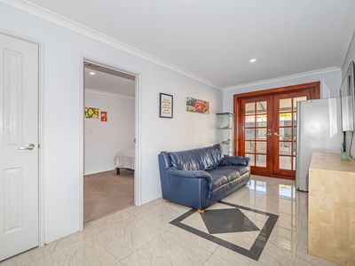 15 Frampton Crescent, Canning Vale