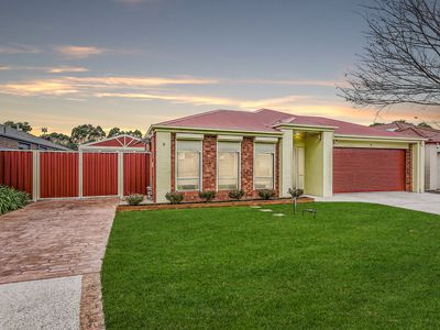 9 Pevensey Drive, Narre Warren South