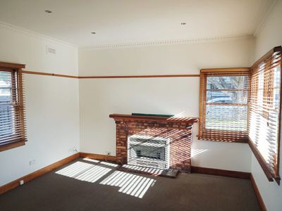 9 Cambridge Street, Belmont