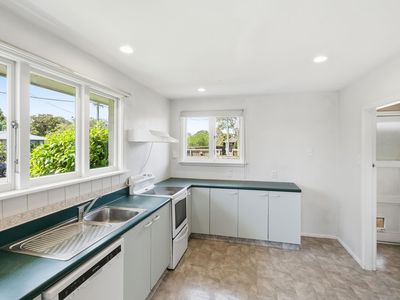 15 Wychwood Crescent, Bishopdale