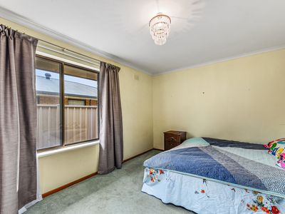 8 Academy Drive, Millicent