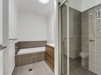 30 McConnell Esplanade, Strathpine