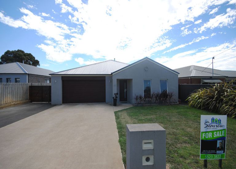 62 Learmonth Street, Portland