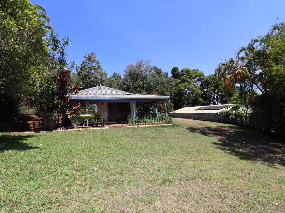 7 Centenary Drive, Atherton