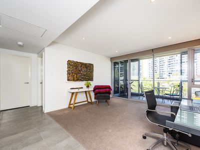 6 / 39 Bow River Crescent, Burswood