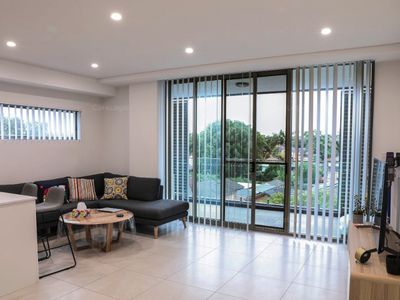 302 / 33 Percy Street, Bankstown