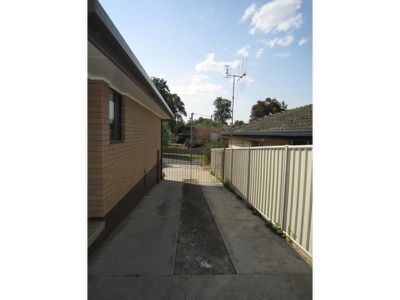 12 Desmond Street, Strathdale