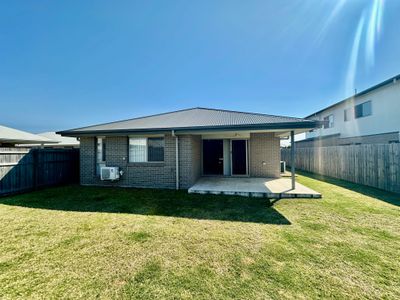 5 Langland Circuit, Walloon