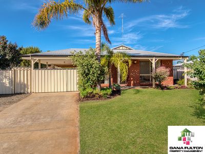 10 Saskatchewan Way, Greenfields