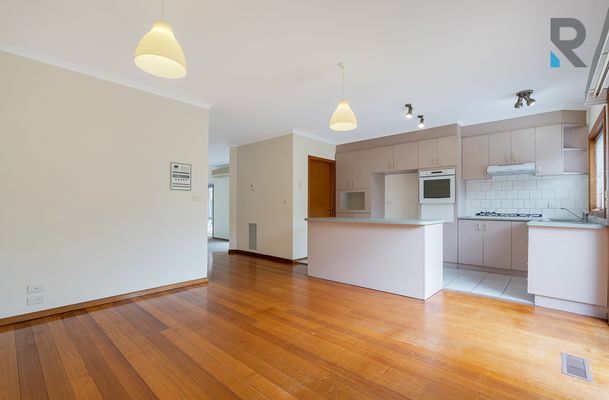2 / 7 Hawick Court, Greenvale