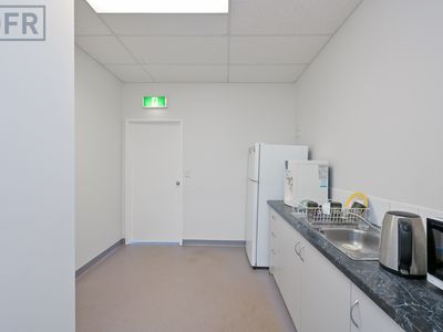 3 / 70-72 Discovery Drive, Bibra Lake