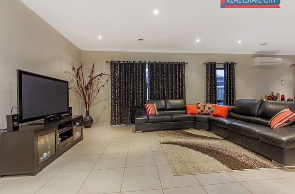 25 Pinnacle Drive, Craigieburn