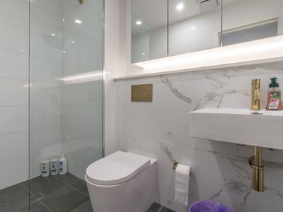 10132 / 19 Amalfi Dr , Wentworth Point