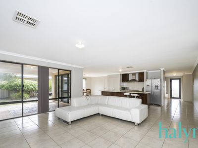 10 Supanova Lane, Australind