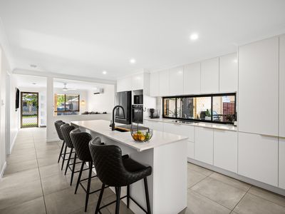 8 Lake Cootharaba Place, Logan Reserve