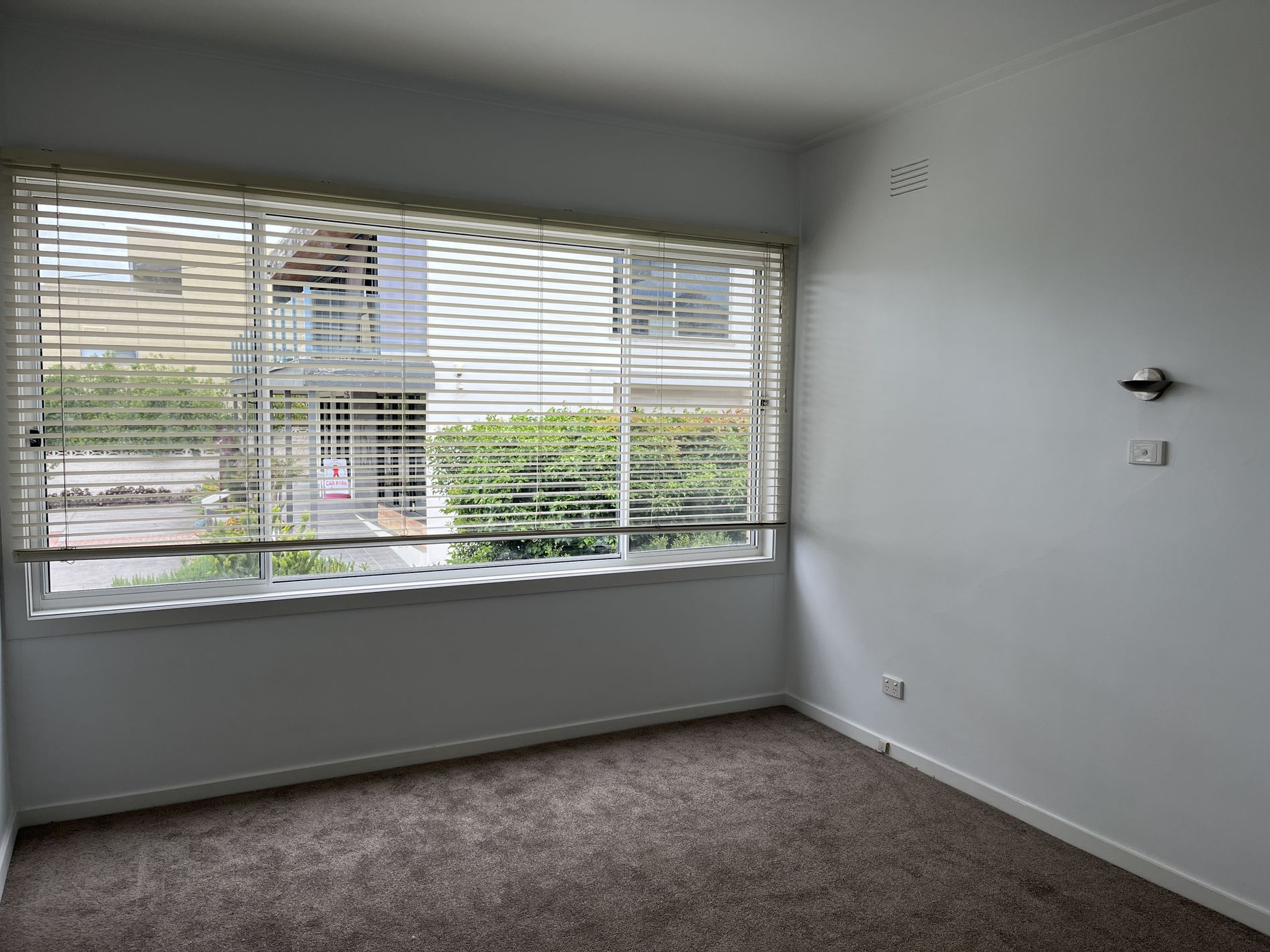 1/17 The Esplanade, Geelong