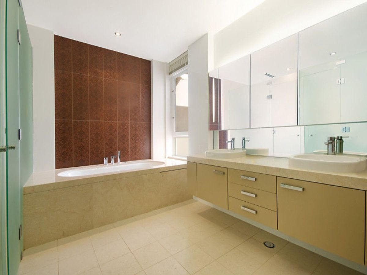167 Peninsula Drive, Breakfast P...