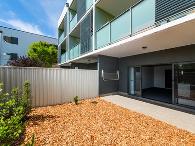 3 / 4 Ross Road, Queanbeyan