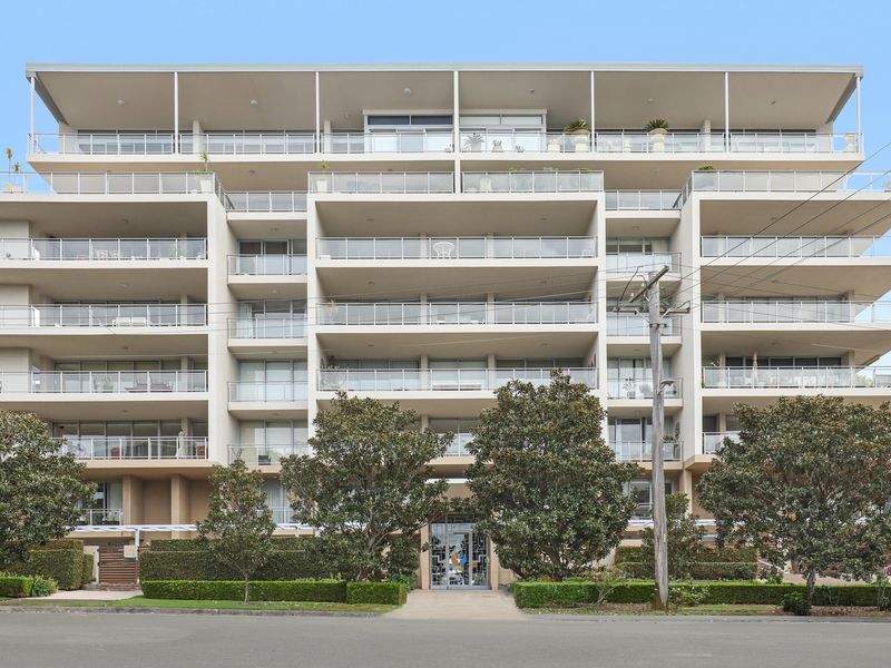 18 / 7-13 Edward Street, Wollongong