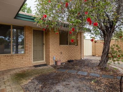 7 / 11 Stott Close, Armadale