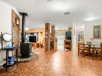 19 Conway Loop, Waikiki