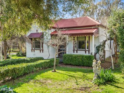 10 Young Street, Bonnie Doon