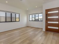 24 Tamarind Crescent, Park Ridge