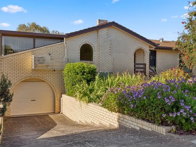 2 Narida Street, Hallett Cove