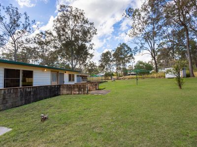 27 Waddington Parade, Plainland