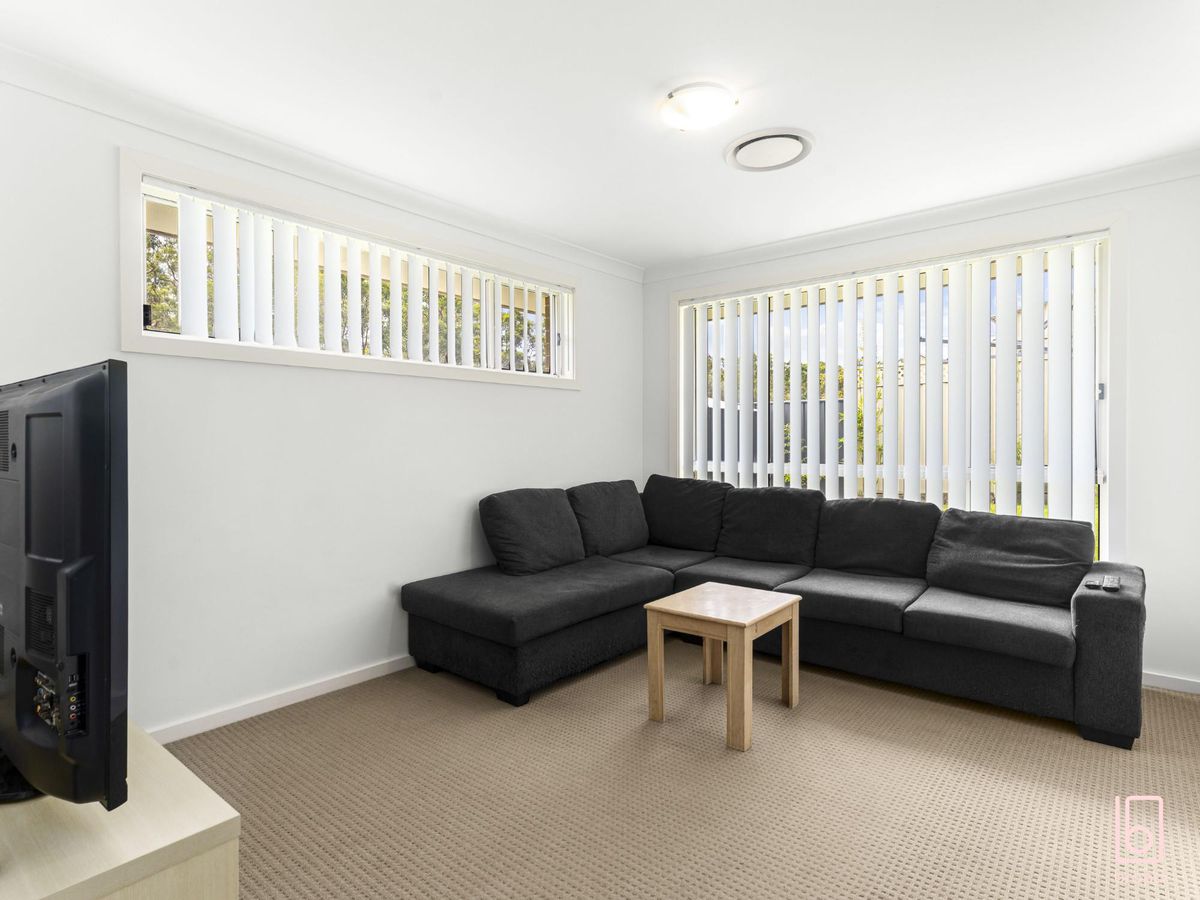 35 Farrier Crescent, Hamlyn Terrace