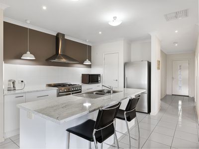 17 Kingfisher Drive, Wangaratta
