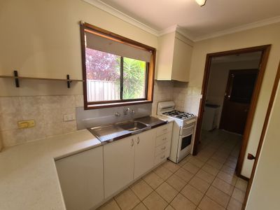 1 / 8 Meaklim Street, Shepparton