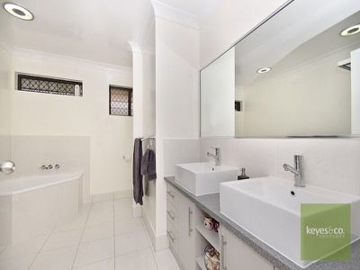 3 Kirrang Court, Cranbrook