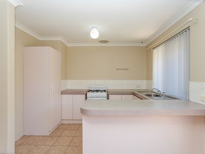 9 / 11 Murray Court, Armadale