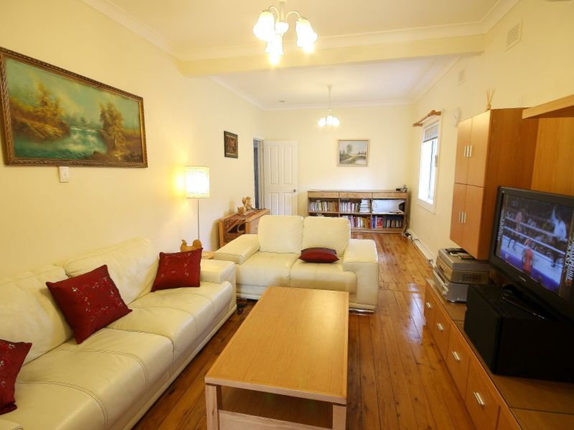 5 St Helena Parade, Eastlakes
