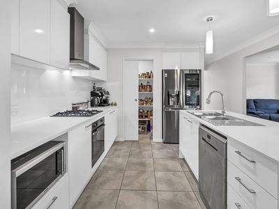 63 Taurus Circuit, Coomera