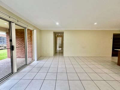 50 Dornoch Crescent, Raceview