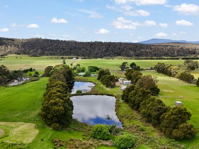 646 Long Plains Road, Bridgenorth