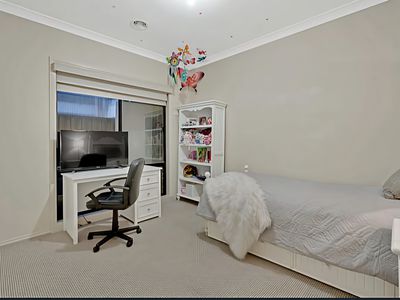 11 Insley Way, Caroline Springs