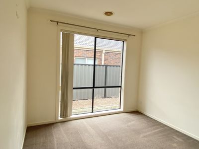 21 Peppertree Drive, Point Cook