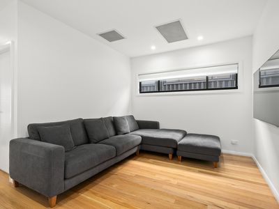 9 Brae Road, Albion Park
