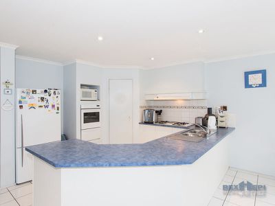 28 Hampshire Drive, Narre Warren South