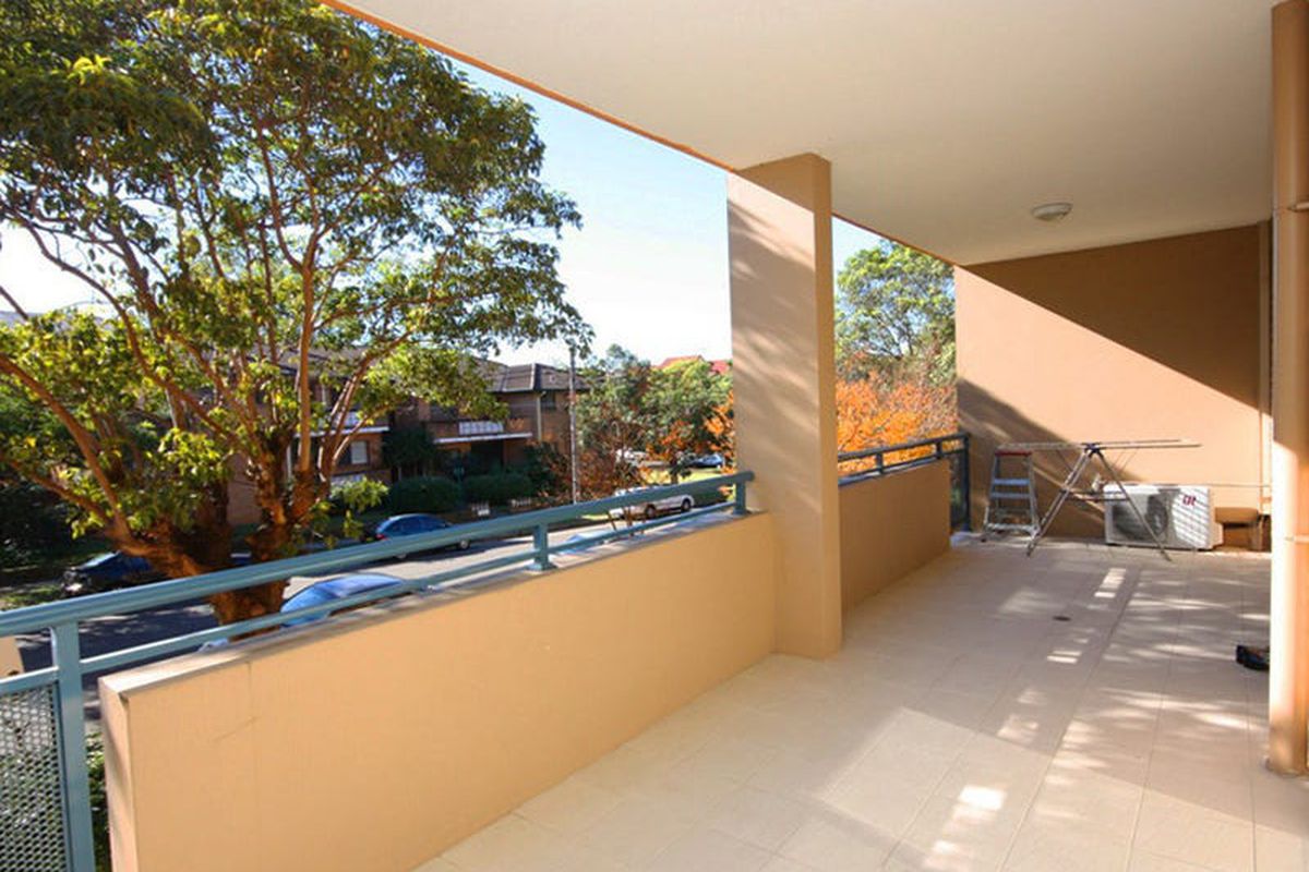 2 Tavistock Road, Homebush West