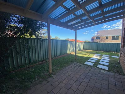 2 / 2 Roberts Road, Casula