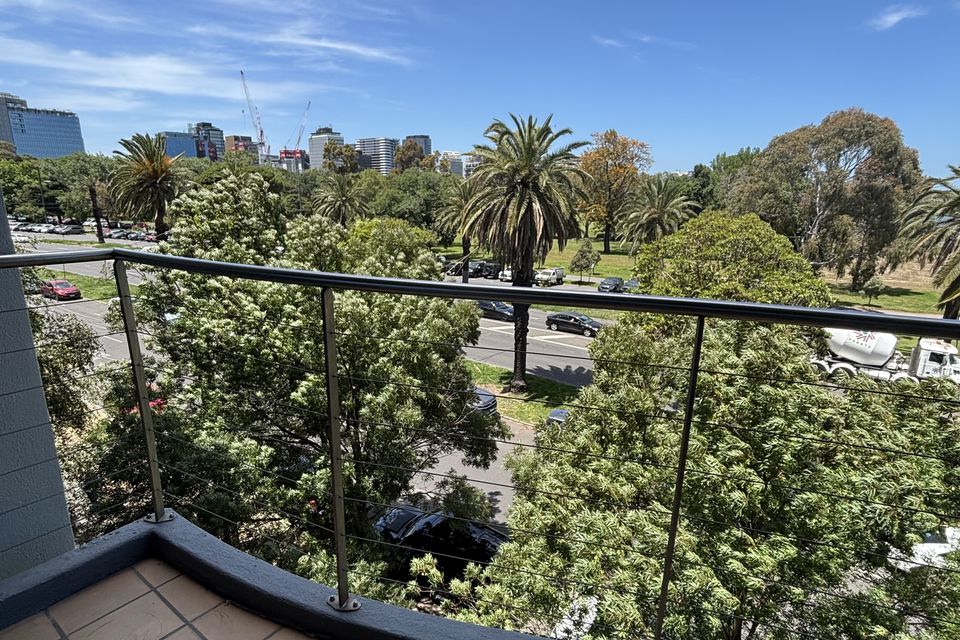 8 / 184 Albert Road, South Melbourne