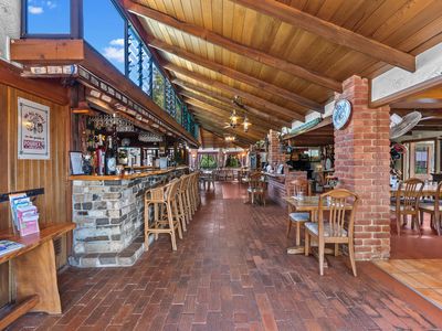 Nick's Restaurant  Gillies Range Road, Yungaburra